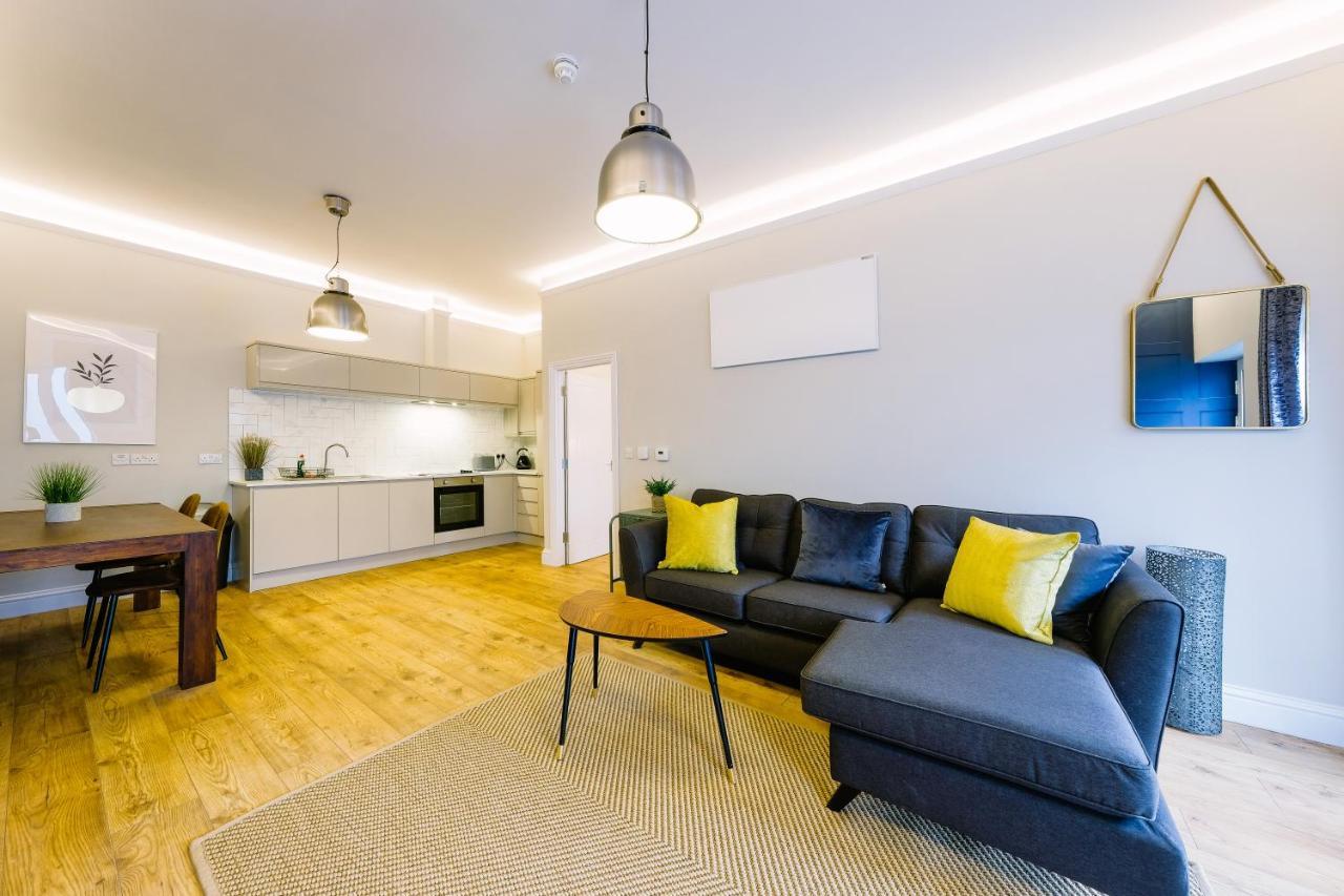 Brand New One Bedroom Apartments In A Fantastic Location บริสตอล ภายนอก รูปภาพ