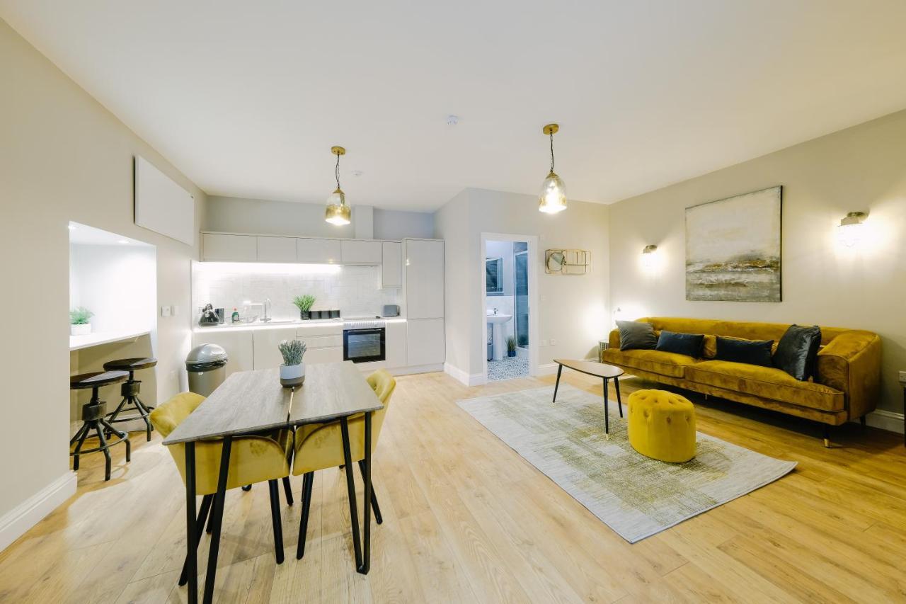 Brand New One Bedroom Apartments In A Fantastic Location บริสตอล ภายนอก รูปภาพ